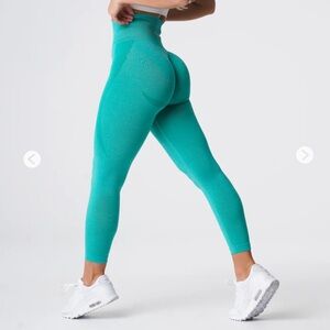 NEW NVGTN Turquoise Contour Seamless Leggings Size M